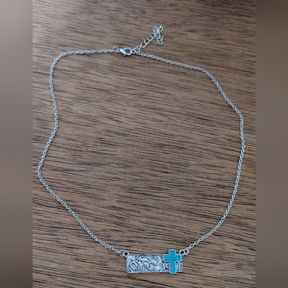 Western Faux Silver and Turquoise Cross Pendant Necklace Coastal Cowgirl - Picture 5 of 7
